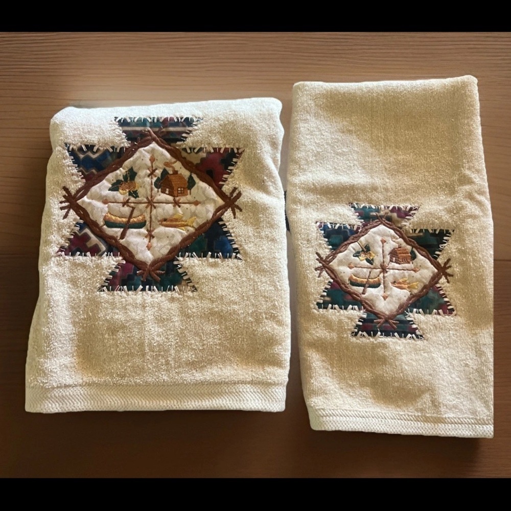NWOT Vintage appliquéd Bath/hand towel Set USA Woodsy Cabin Southwest Country